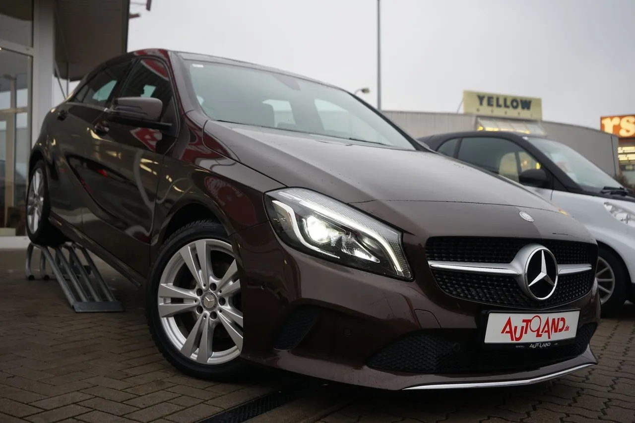 Mercedes-Benz A-Klasse A200 d Urban...  Image 6