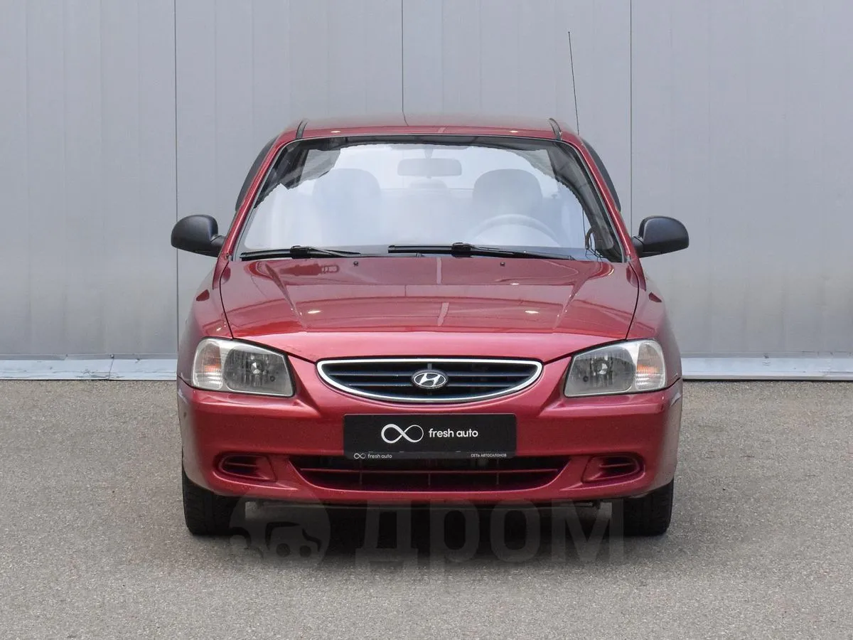 Hyundai Accent Image 2