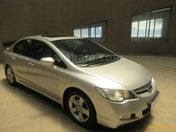 Honda Civic 1.6 i-VTEC Elegance Image 2